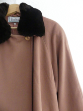 Charger l'image dans la galerie, manteau vintage fausse fourrure long camel cachemire et laine