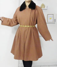 Charger l'image dans la galerie, manteau vintage fausse fourrure long camel cachemire et laine